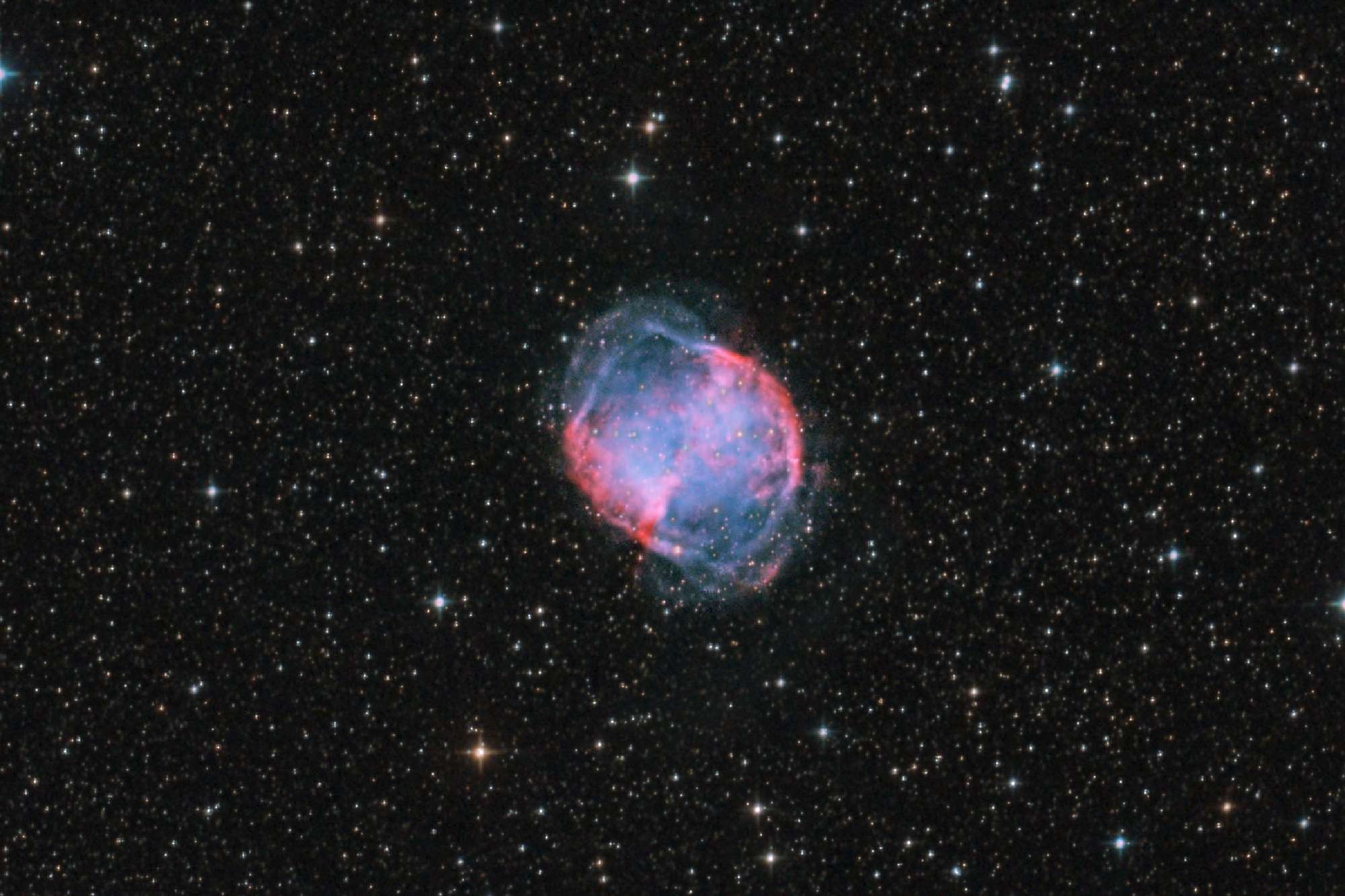 2 Planetární mlhovina Činka (Dumbbell) M27 - větší detail.